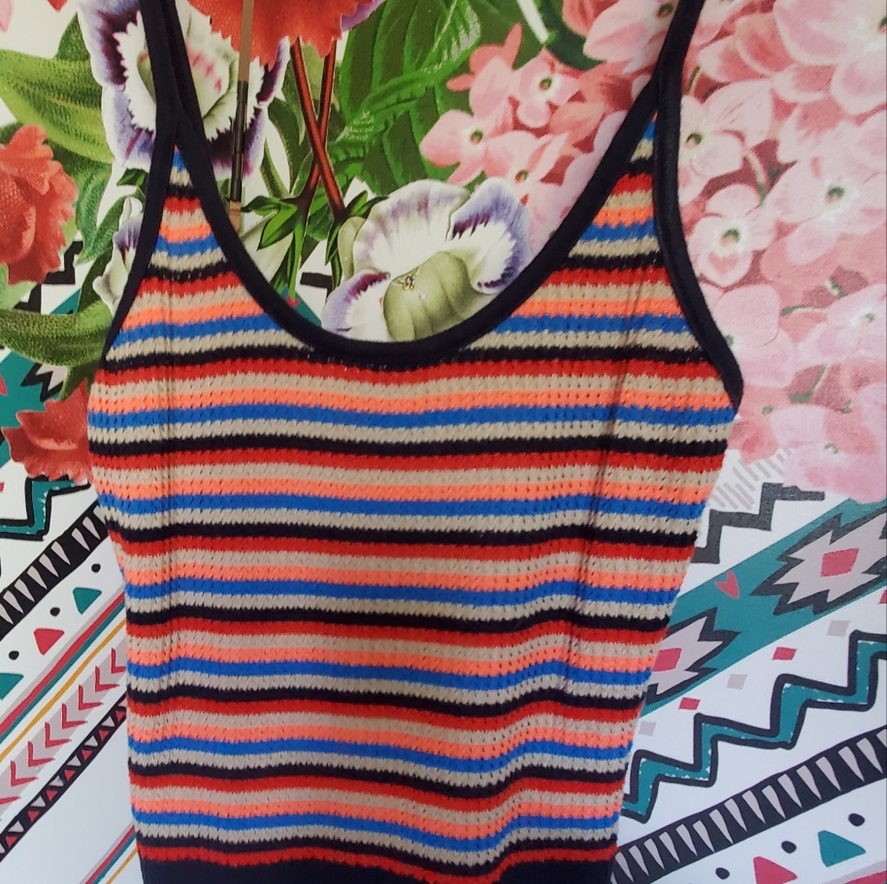 F21 Top - Picture 3 of 5